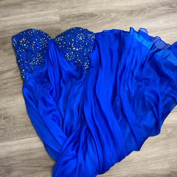 Prom dress - la femme - Picture 7 of 9